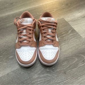 Rose whisper Nike dunk women’s size 8.5 EUC